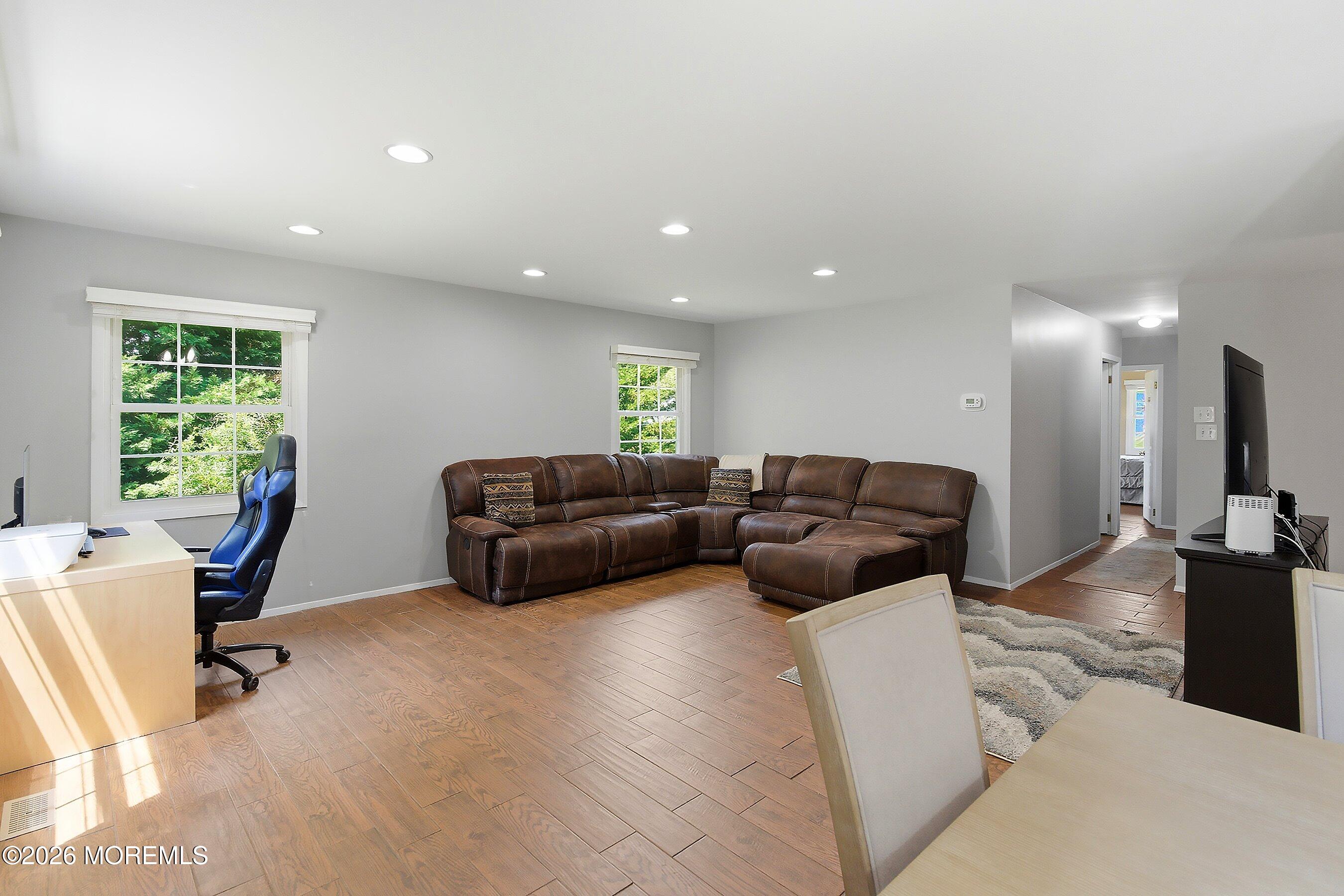28 Maxwell Lane Manalapan NJ 07726