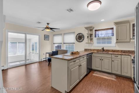 18 Encinitas Drive Toms River NJ 08757