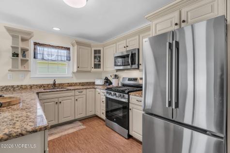 18 Encinitas Drive Toms River NJ 08757