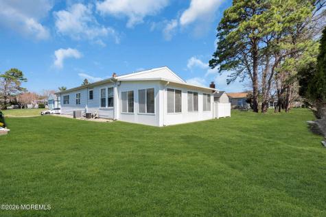 18 Encinitas Drive Toms River NJ 08757