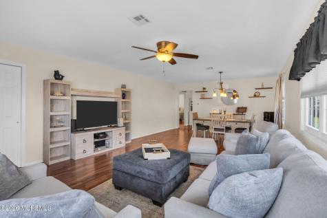 18 Encinitas Drive Toms River NJ 08757