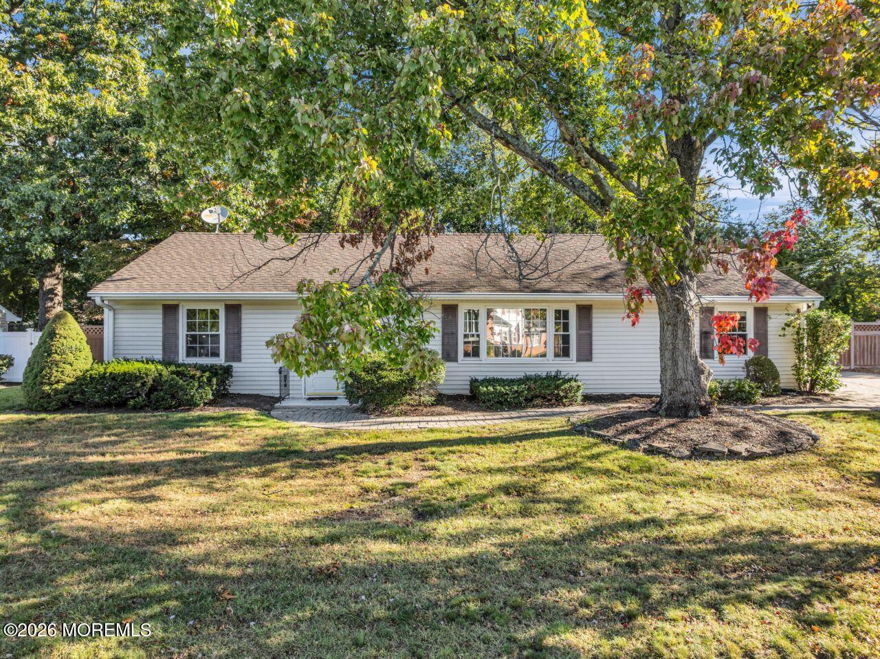 484 Apple Valley Drive Belford NJ 07718