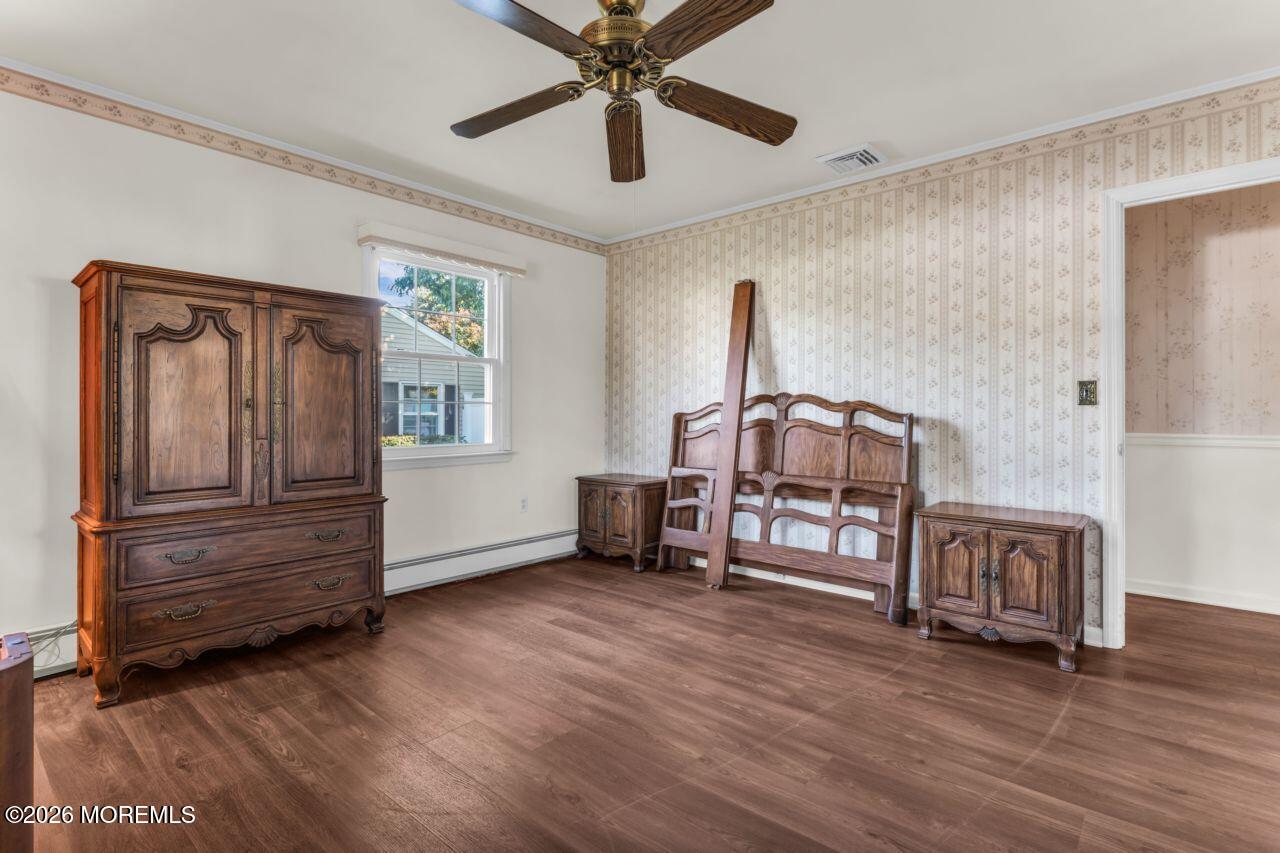 484 Apple Valley Drive Belford NJ 07718