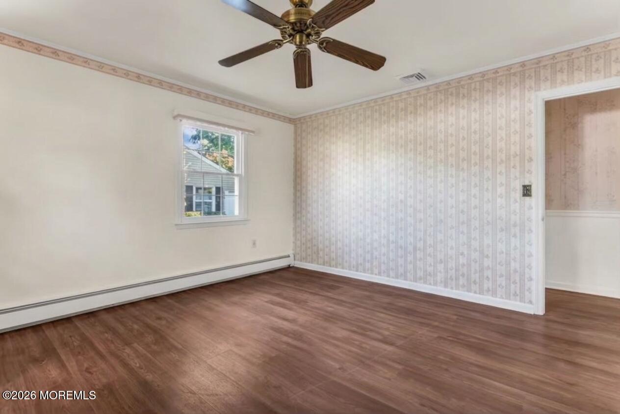 484 Apple Valley Drive Belford NJ 07718