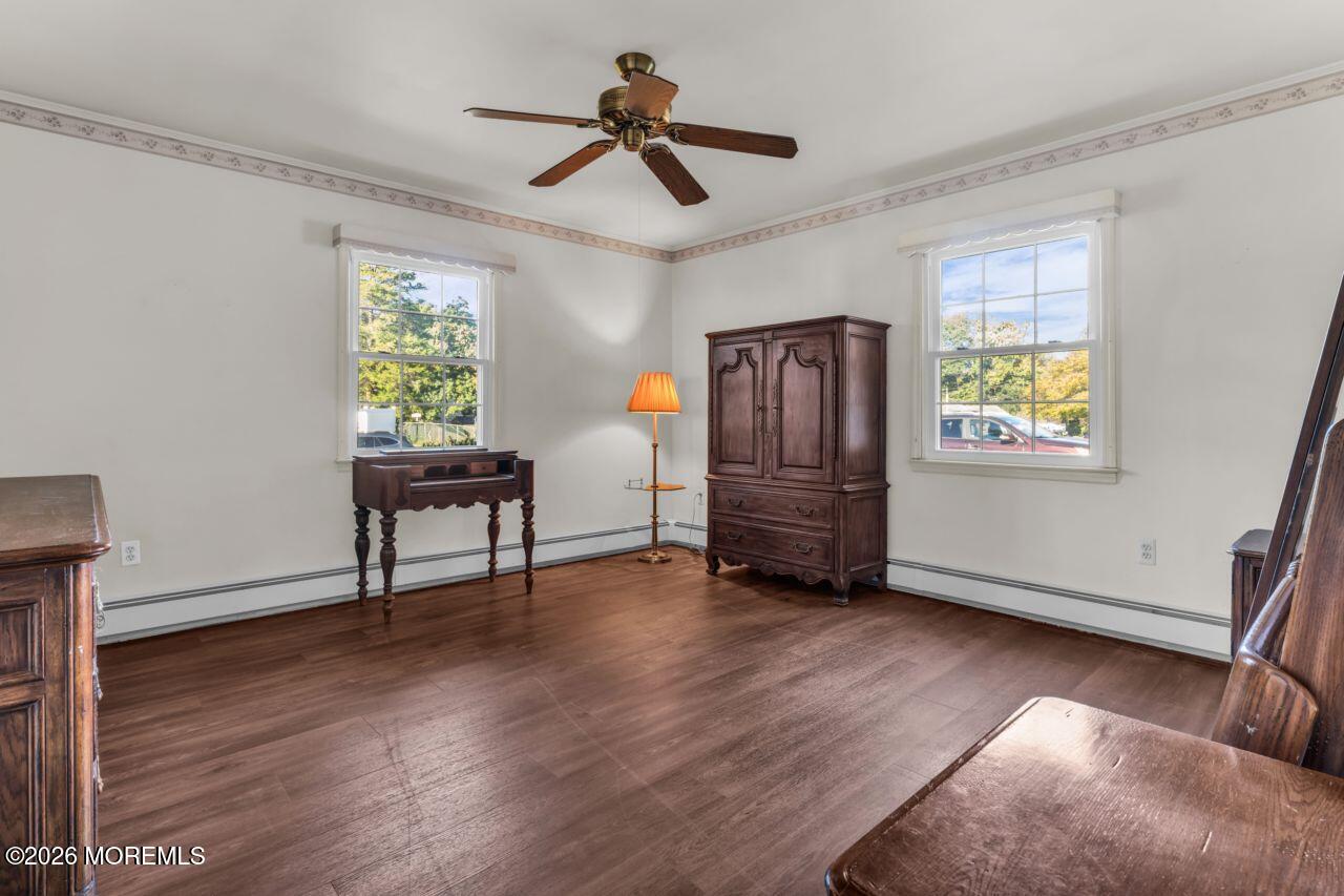 484 Apple Valley Drive Belford NJ 07718