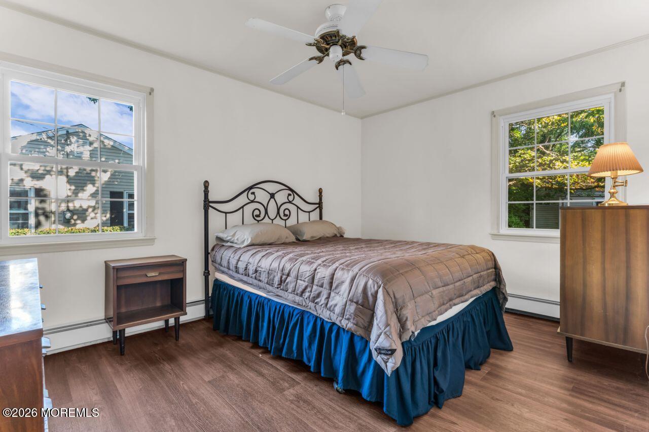 484 Apple Valley Drive Belford NJ 07718