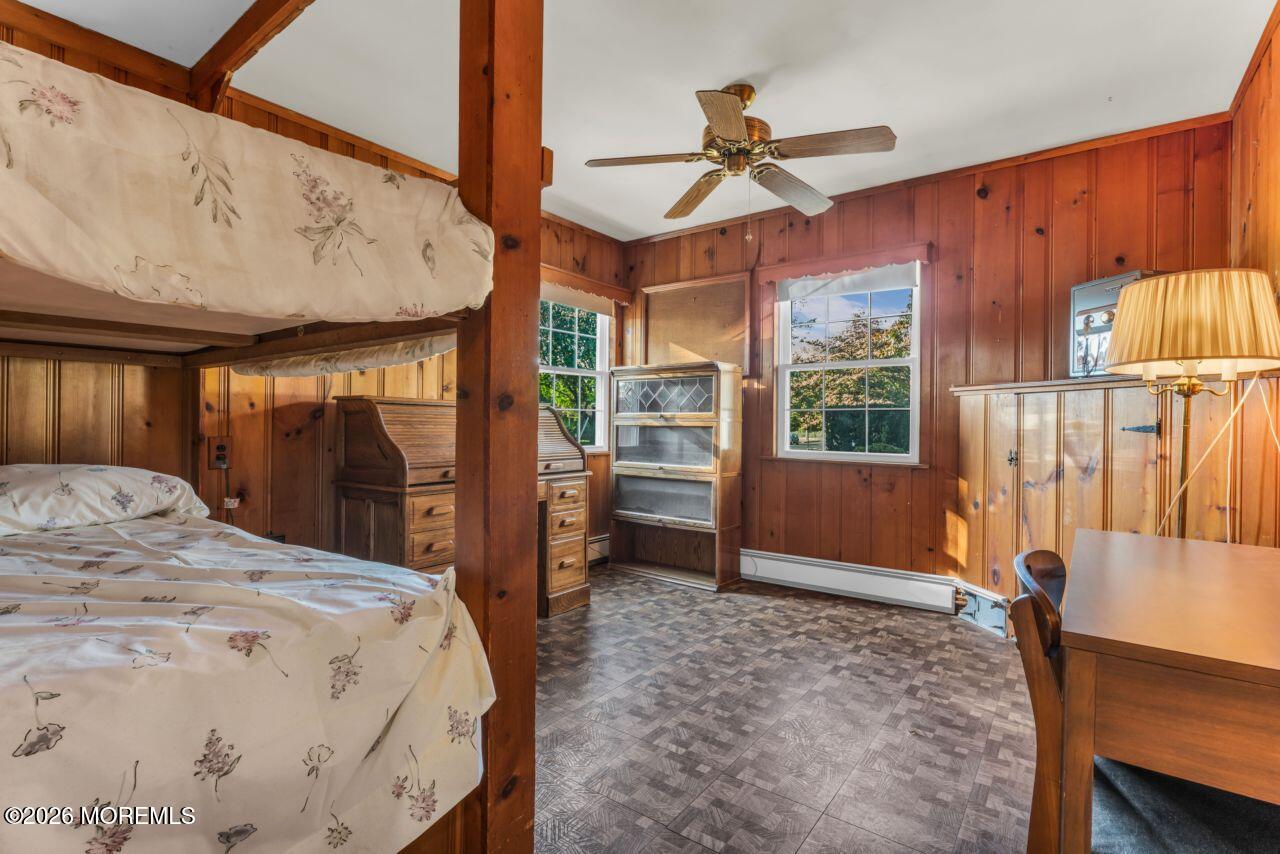 484 Apple Valley Drive Belford NJ 07718