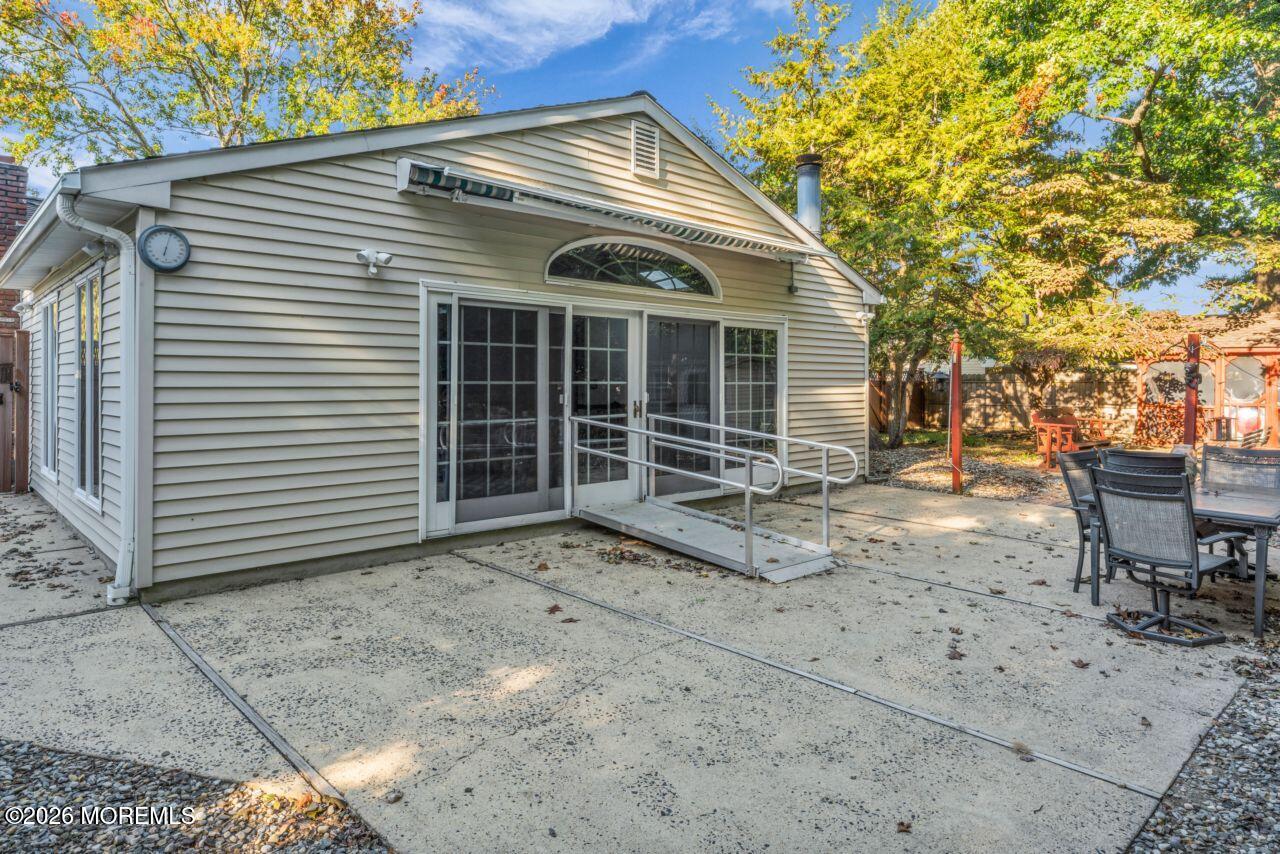 484 Apple Valley Drive Belford NJ 07718