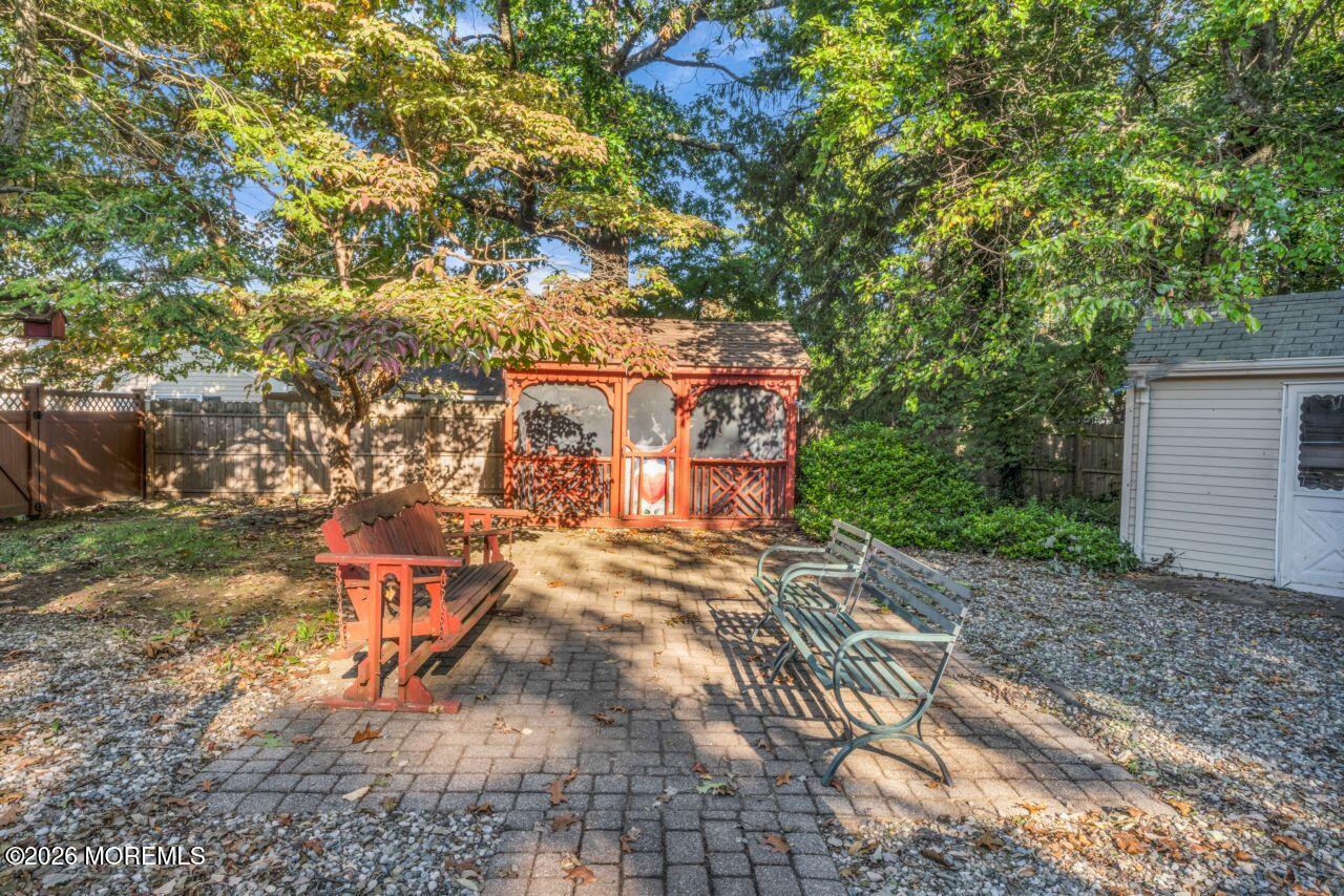 484 Apple Valley Drive Belford NJ 07718