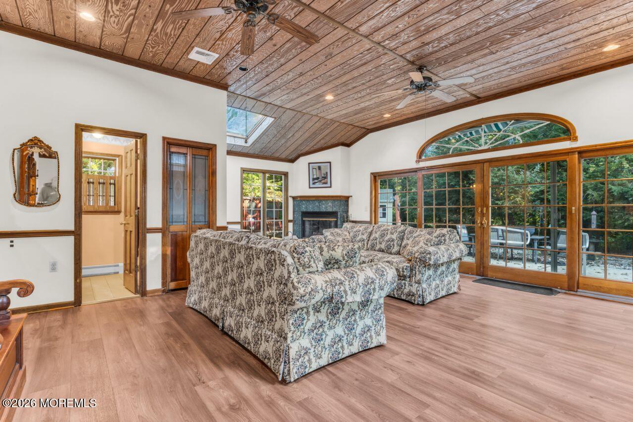 484 Apple Valley Drive Belford NJ 07718