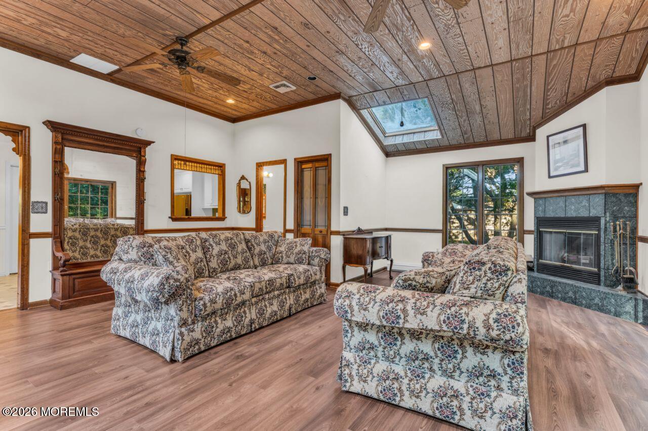 484 Apple Valley Drive Belford NJ 07718