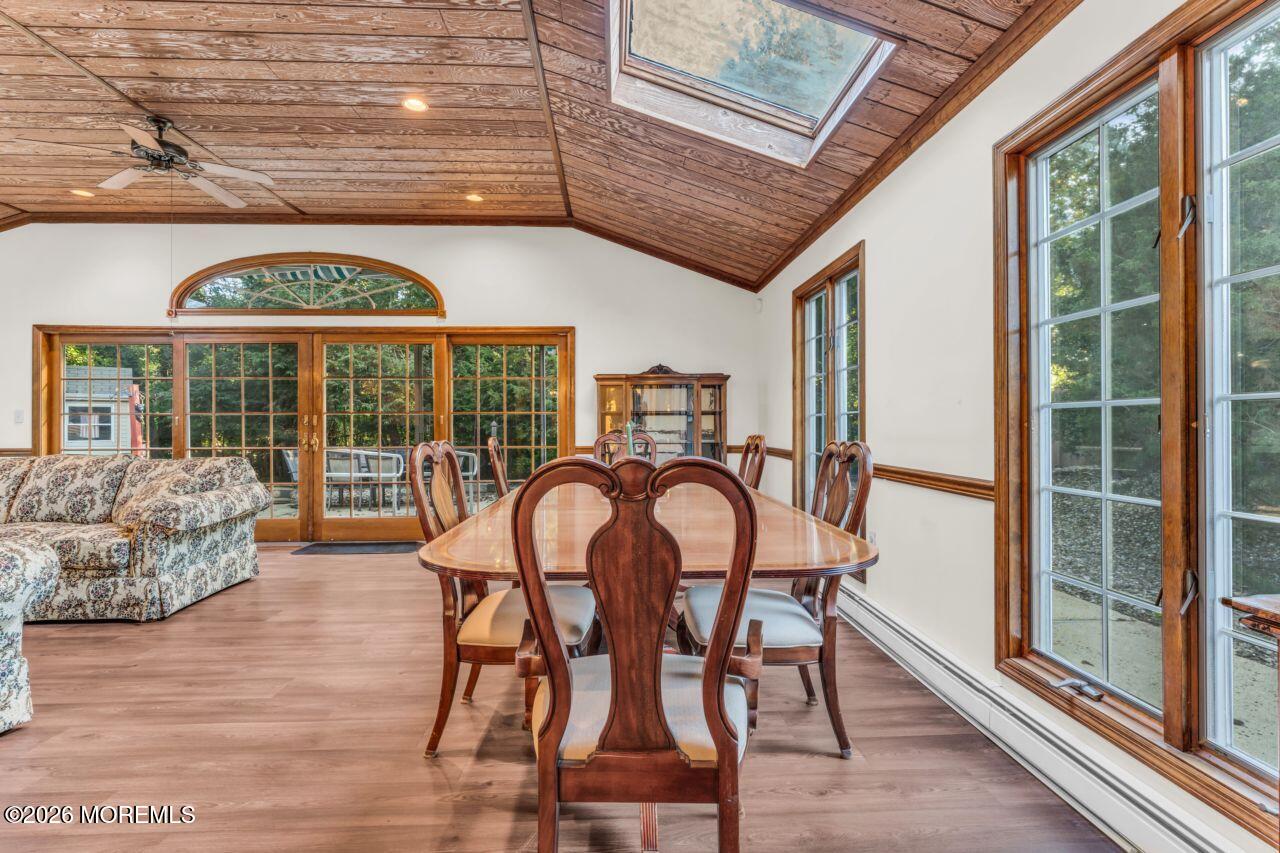 484 Apple Valley Drive Belford NJ 07718