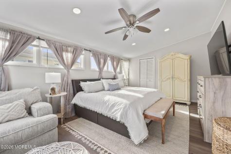 4 Drake Place Bayville NJ 08721