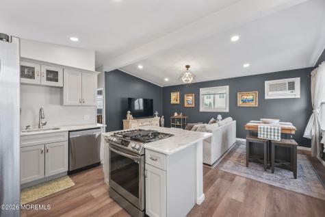 4 Drake Place Bayville NJ 08721