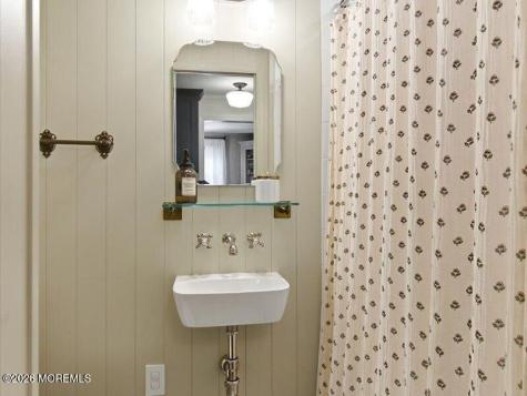 22 Highland Avenue Red Bank NJ 07701