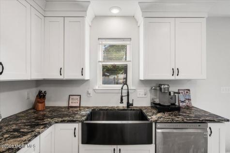 36 Frazee Place Keansburg NJ 07734