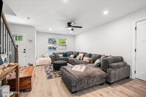 36 Frazee Place Keansburg NJ 07734