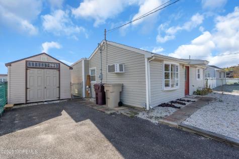 204 Butler Boulevard Bayville NJ 08721