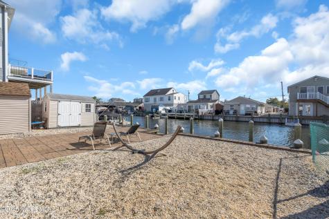 204 Butler Boulevard Bayville NJ 08721
