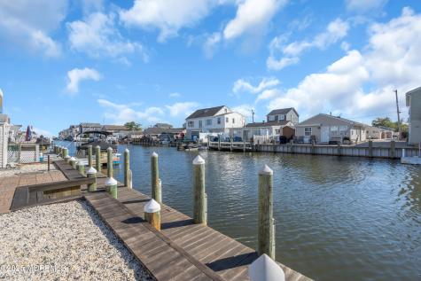 204 Butler Boulevard Bayville NJ 08721