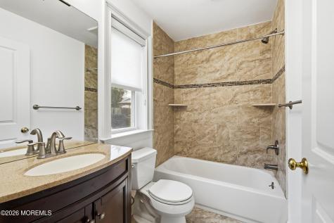 232 Woodcrest Road Oakhurst NJ 07755