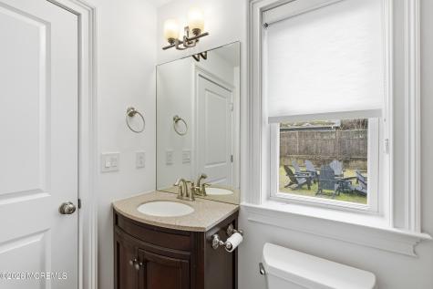232 Woodcrest Road Oakhurst NJ 07755