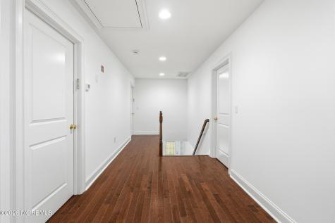 232 Woodcrest Road Oakhurst NJ 07755