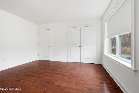 232 Woodcrest Road Oakhurst NJ 07755