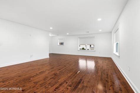 232 Woodcrest Road Oakhurst NJ 07755