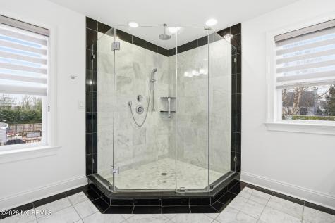 232 Woodcrest Road Oakhurst NJ 07755