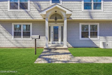 232 Woodcrest Road Oakhurst NJ 07755