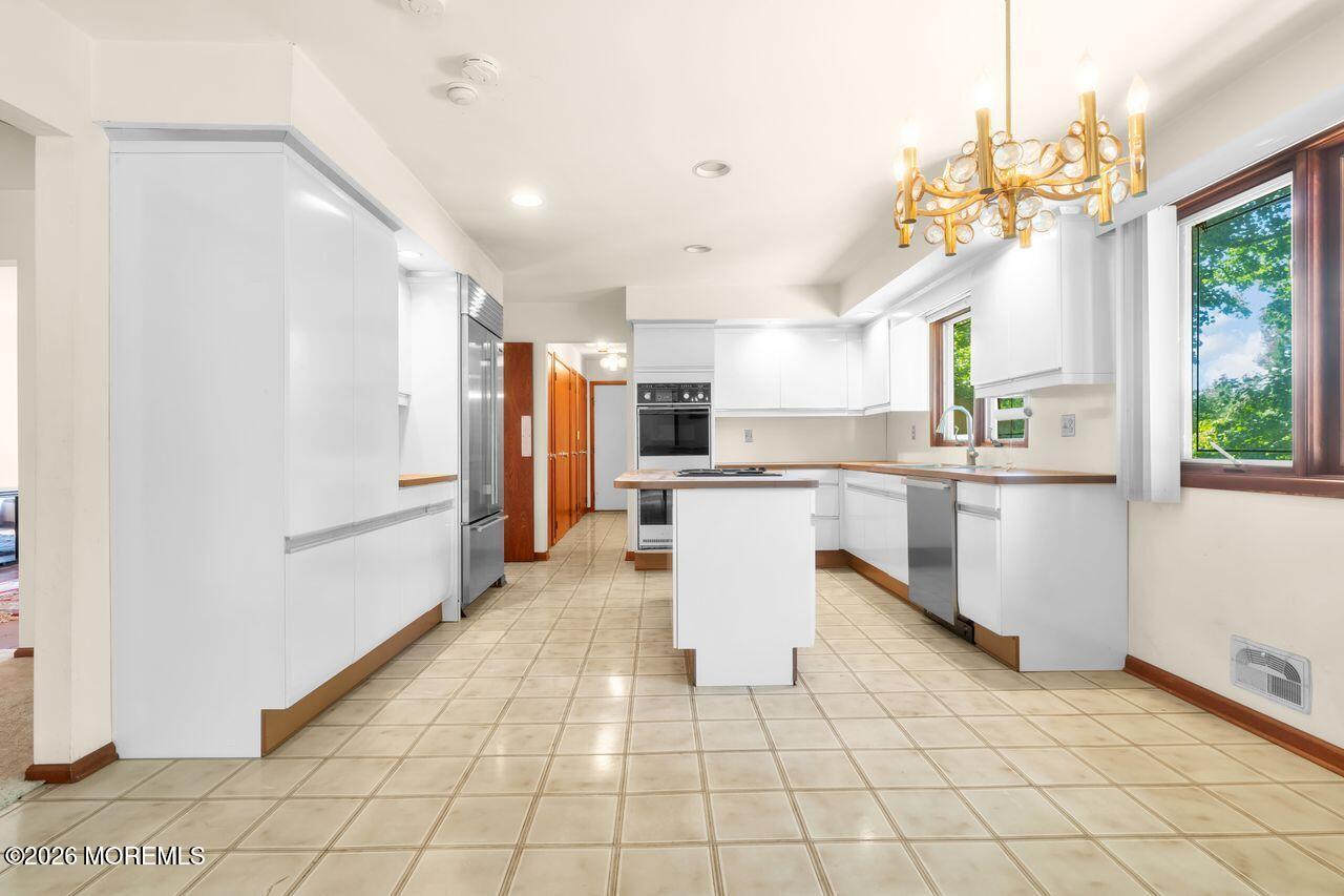 6 Sugar Lane Holmdel NJ 07733