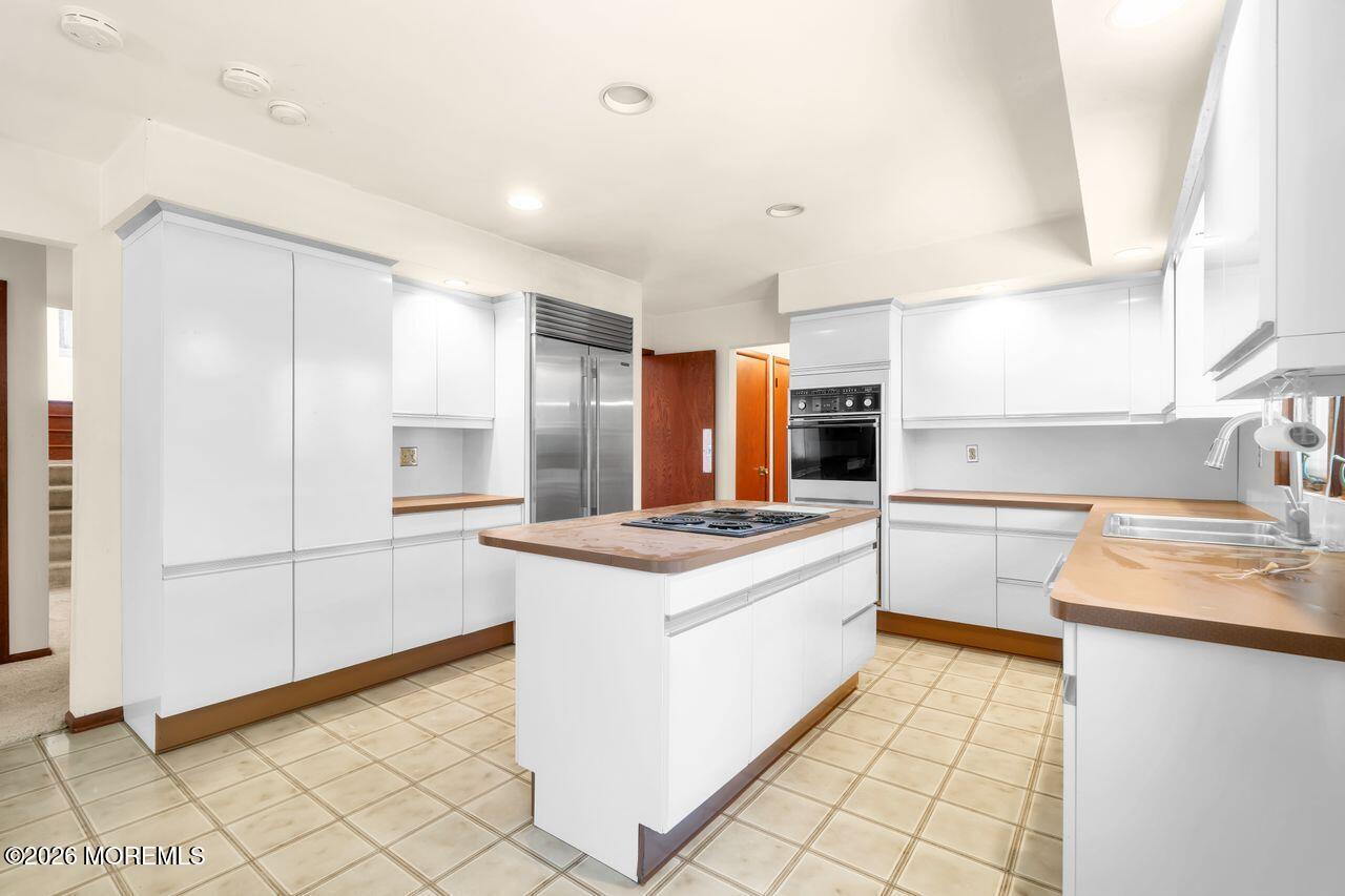 6 Sugar Lane Holmdel NJ 07733