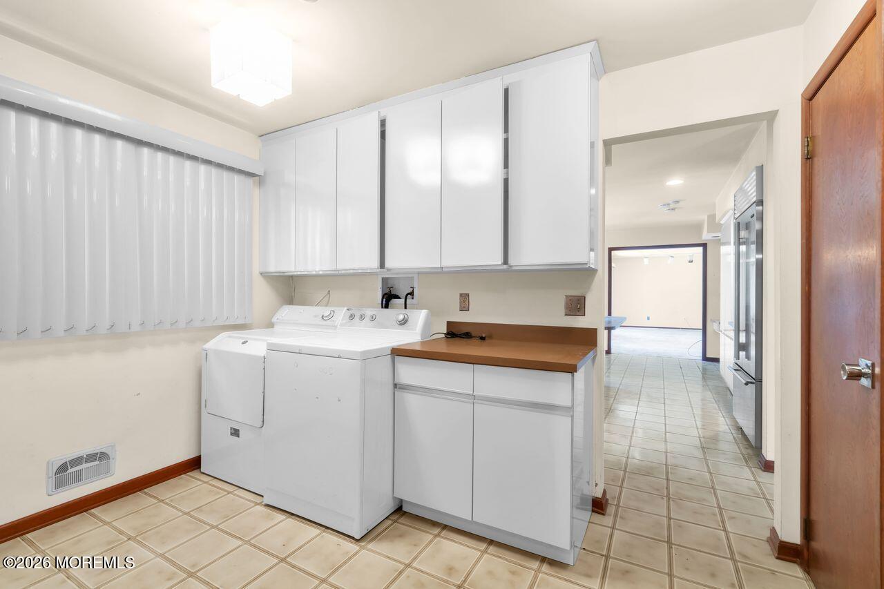 6 Sugar Lane Holmdel NJ 07733