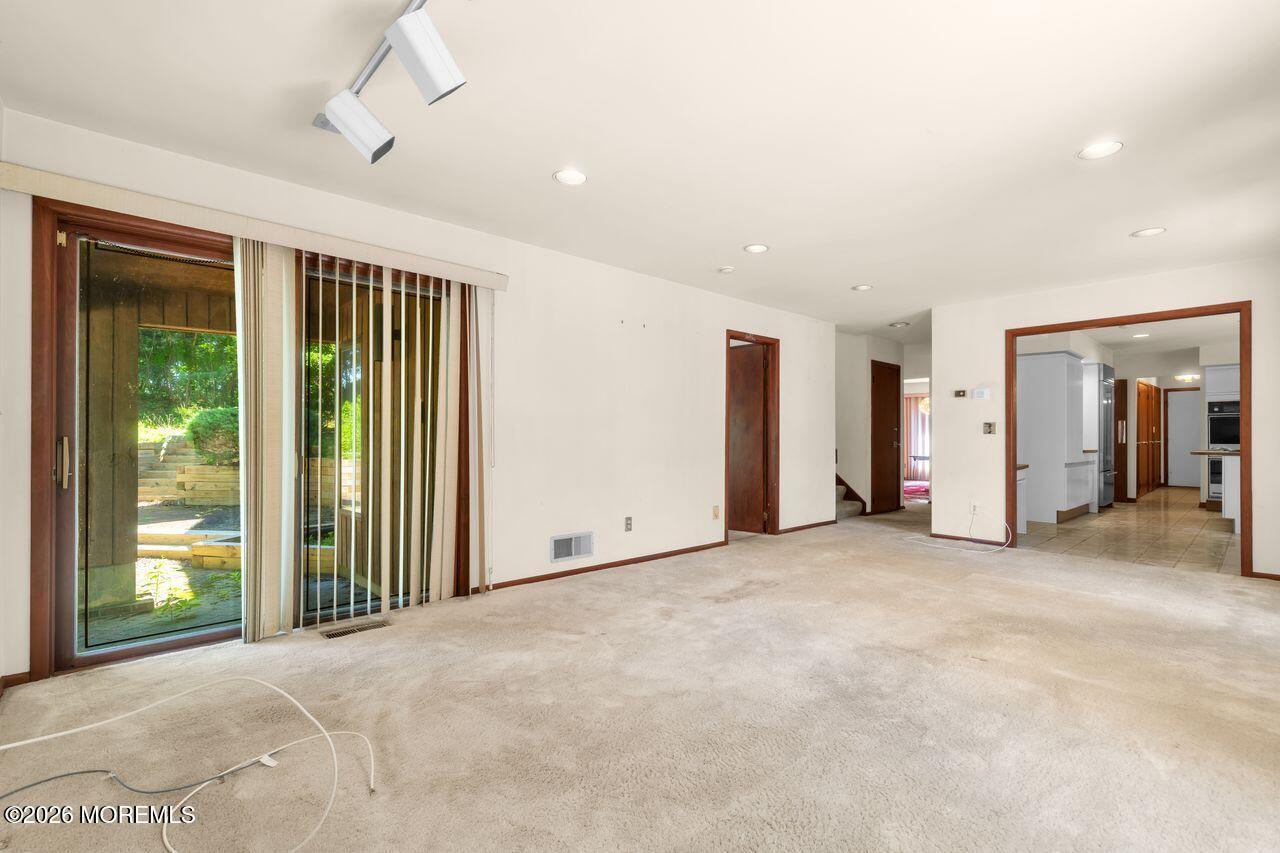 6 Sugar Lane Holmdel NJ 07733