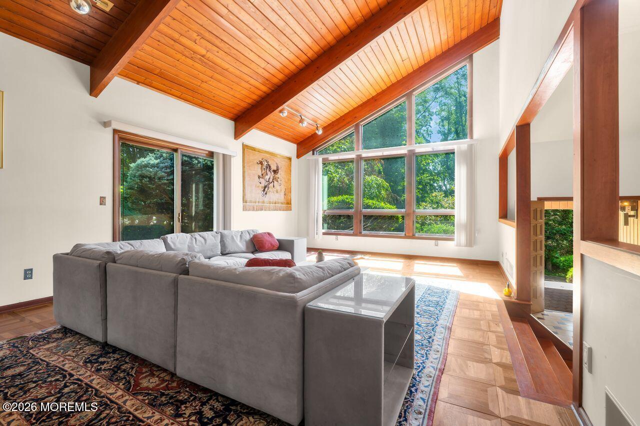 6 Sugar Lane Holmdel NJ 07733