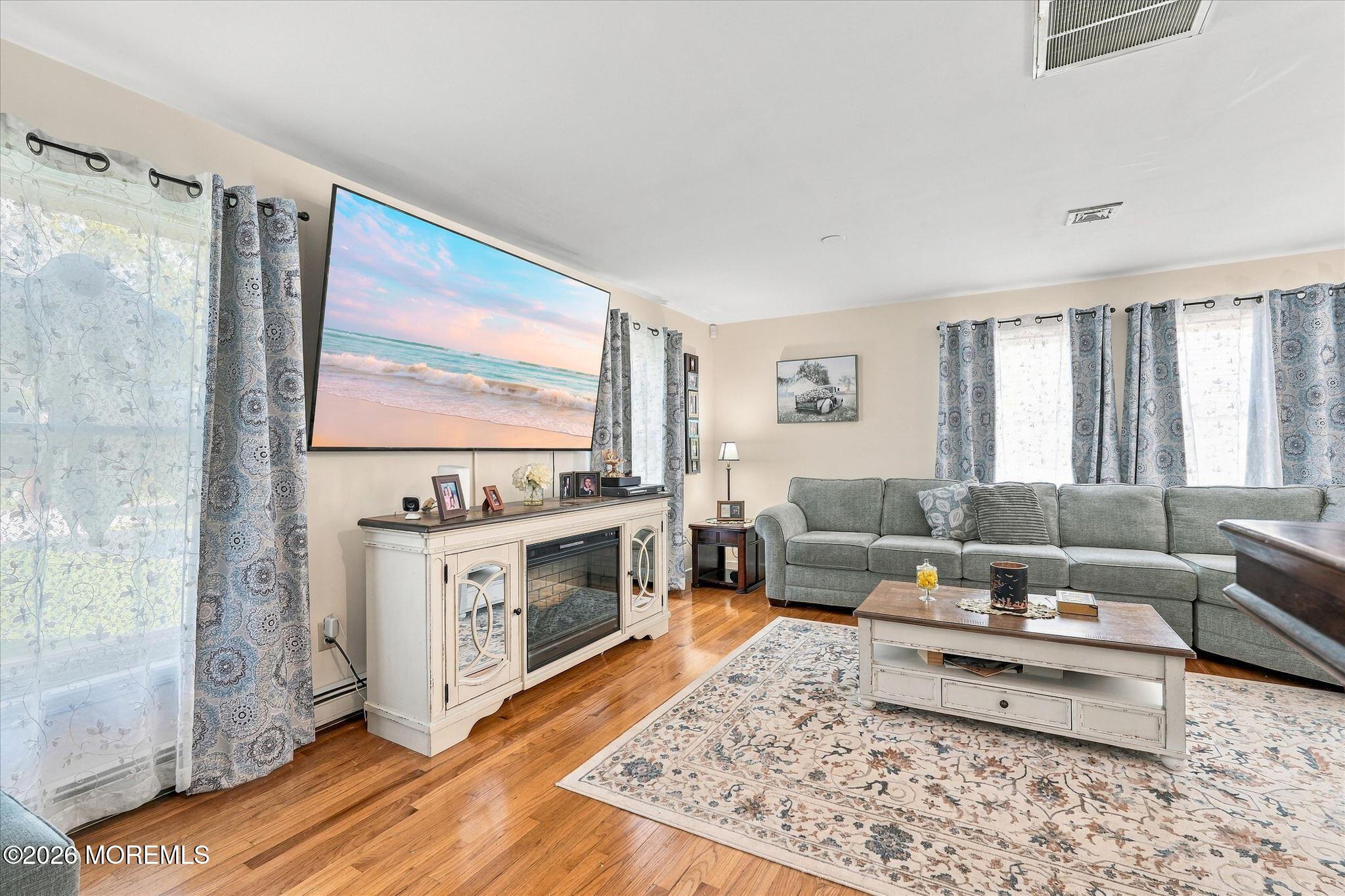 14 Oak Leaf Drive Waretown NJ 08758
