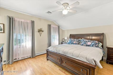 14 Oak Leaf Drive Waretown NJ 08758