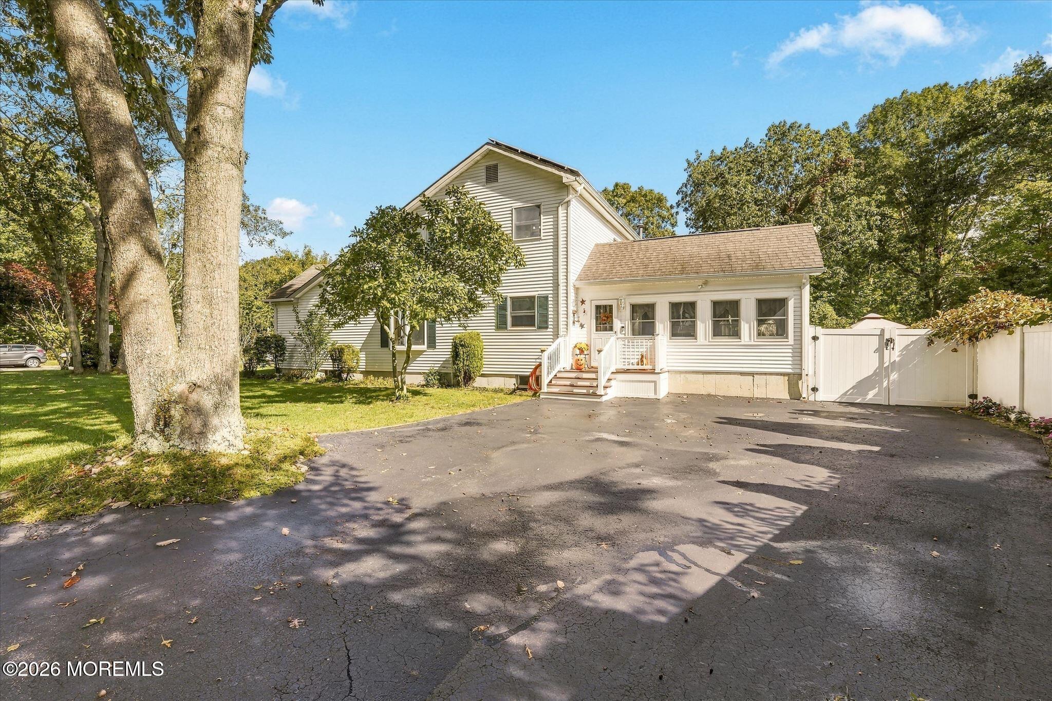 14 Oak Leaf Drive Waretown NJ 08758