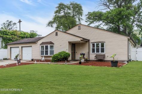 29 Williams Avenue North Middletown NJ 07748