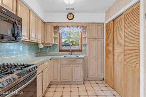 29 Williams Avenue North Middletown NJ 07748