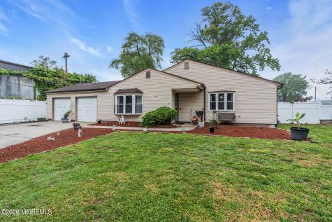 29 Williams Avenue North Middletown NJ 07748