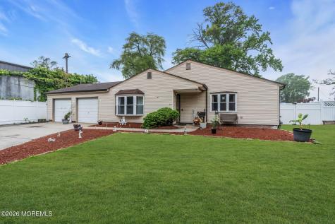 29 Williams Avenue North Middletown NJ 07748