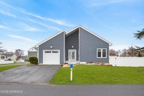 79 16th Street Toms River NJ 08753
