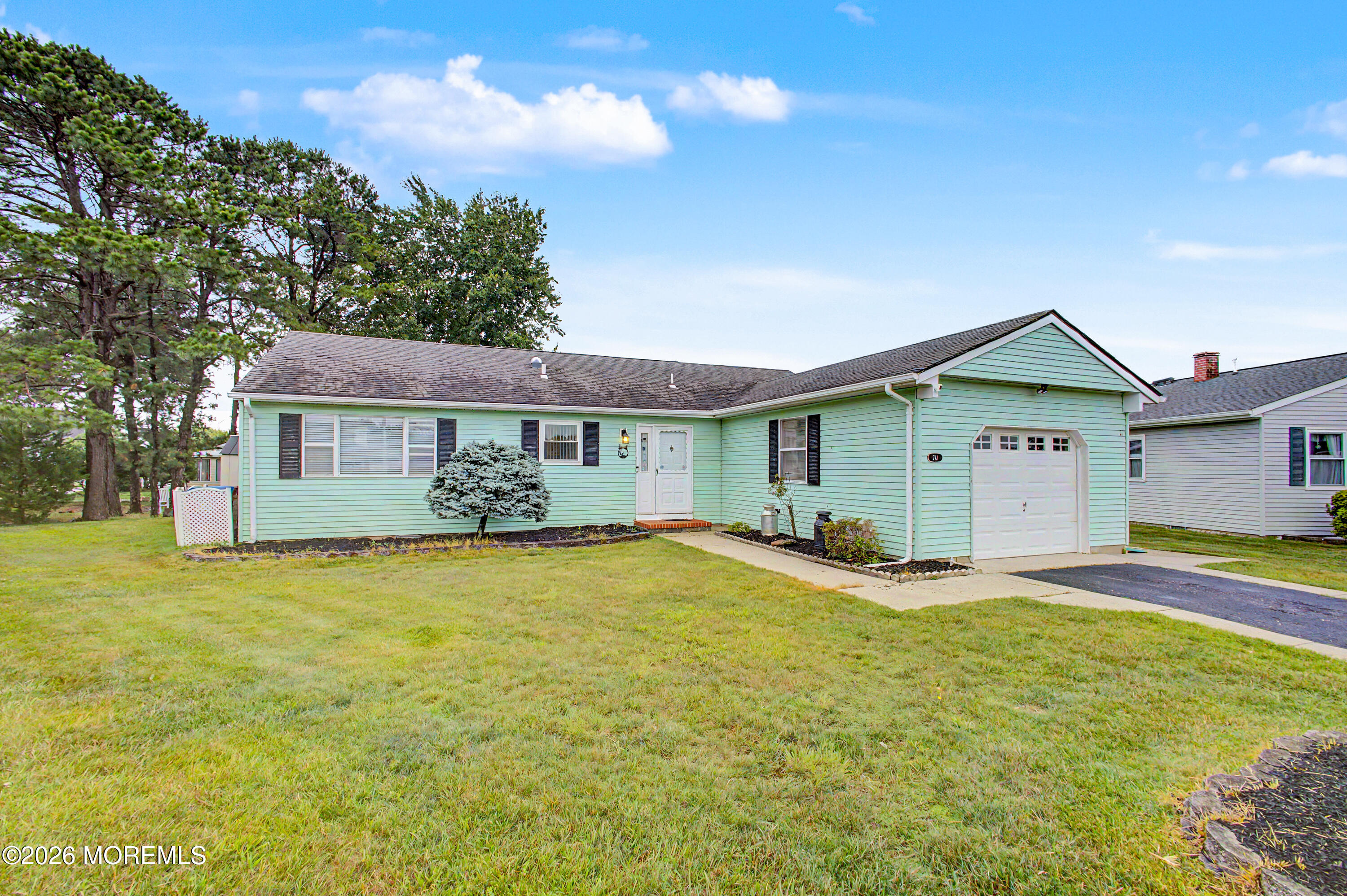 20 Thronbury Court Toms River NJ 08757