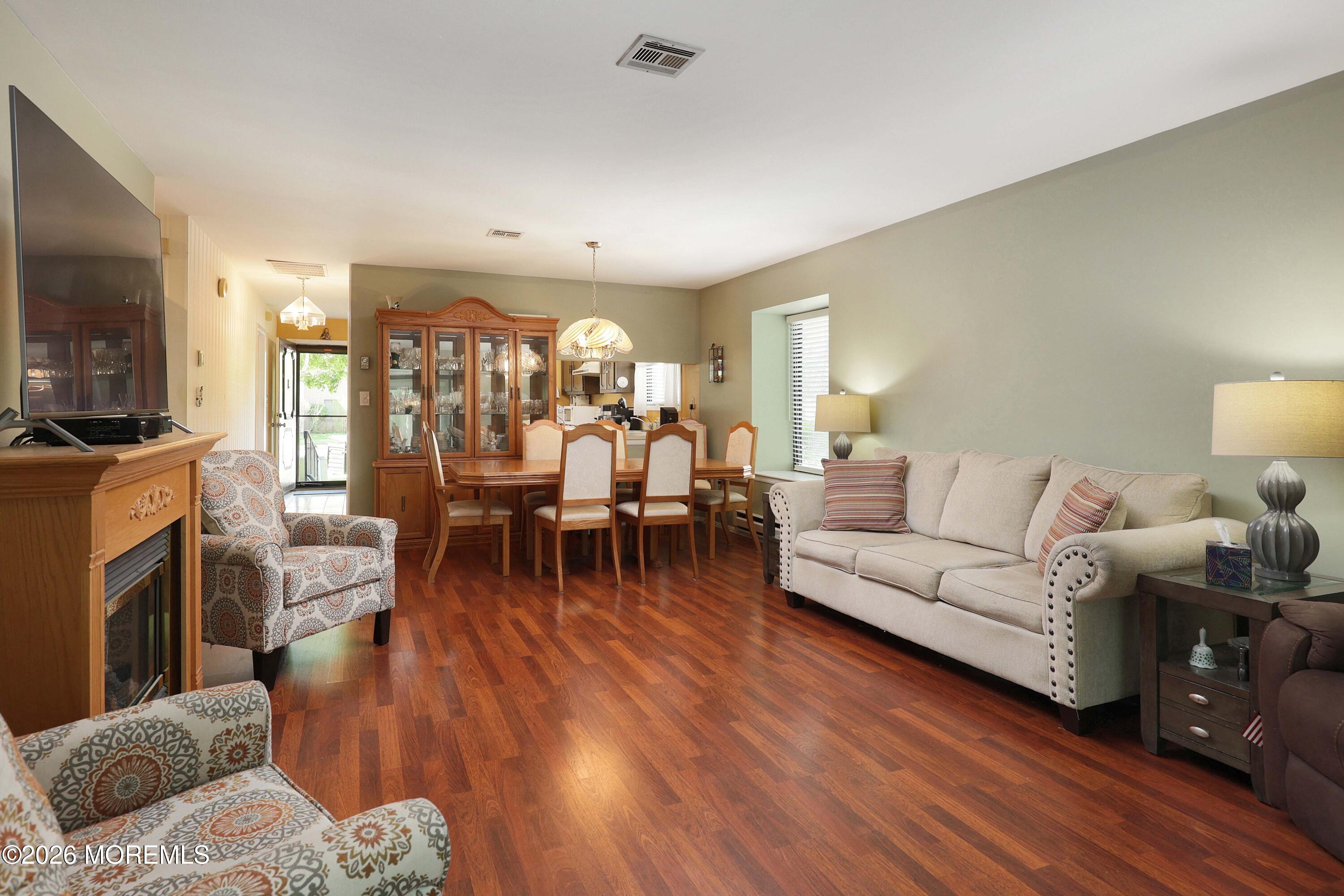 240 Medford Court Manalapan NJ 07726