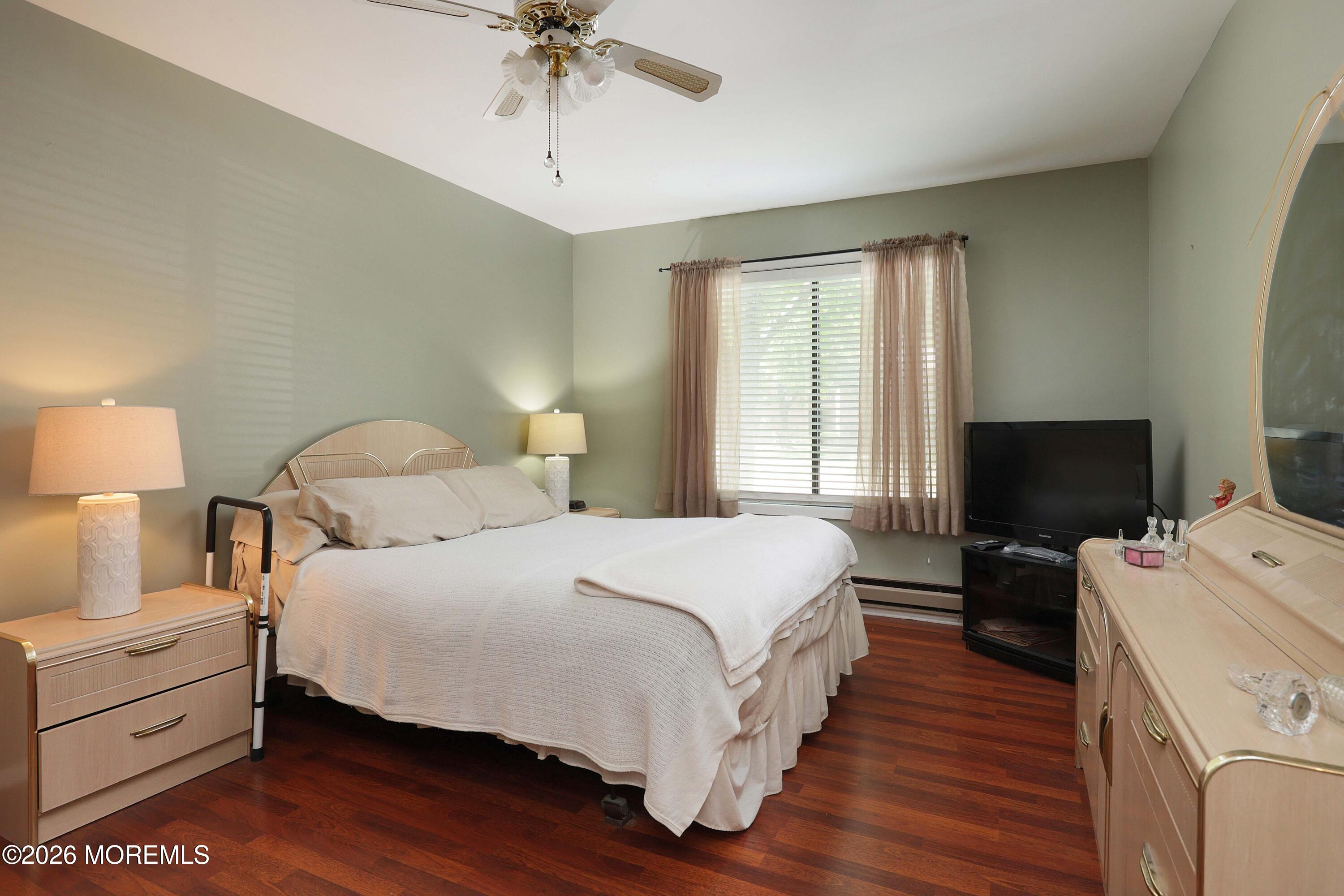 240 Medford Court Manalapan NJ 07726