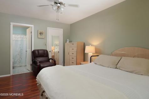 240 Medford Court Manalapan NJ 07726