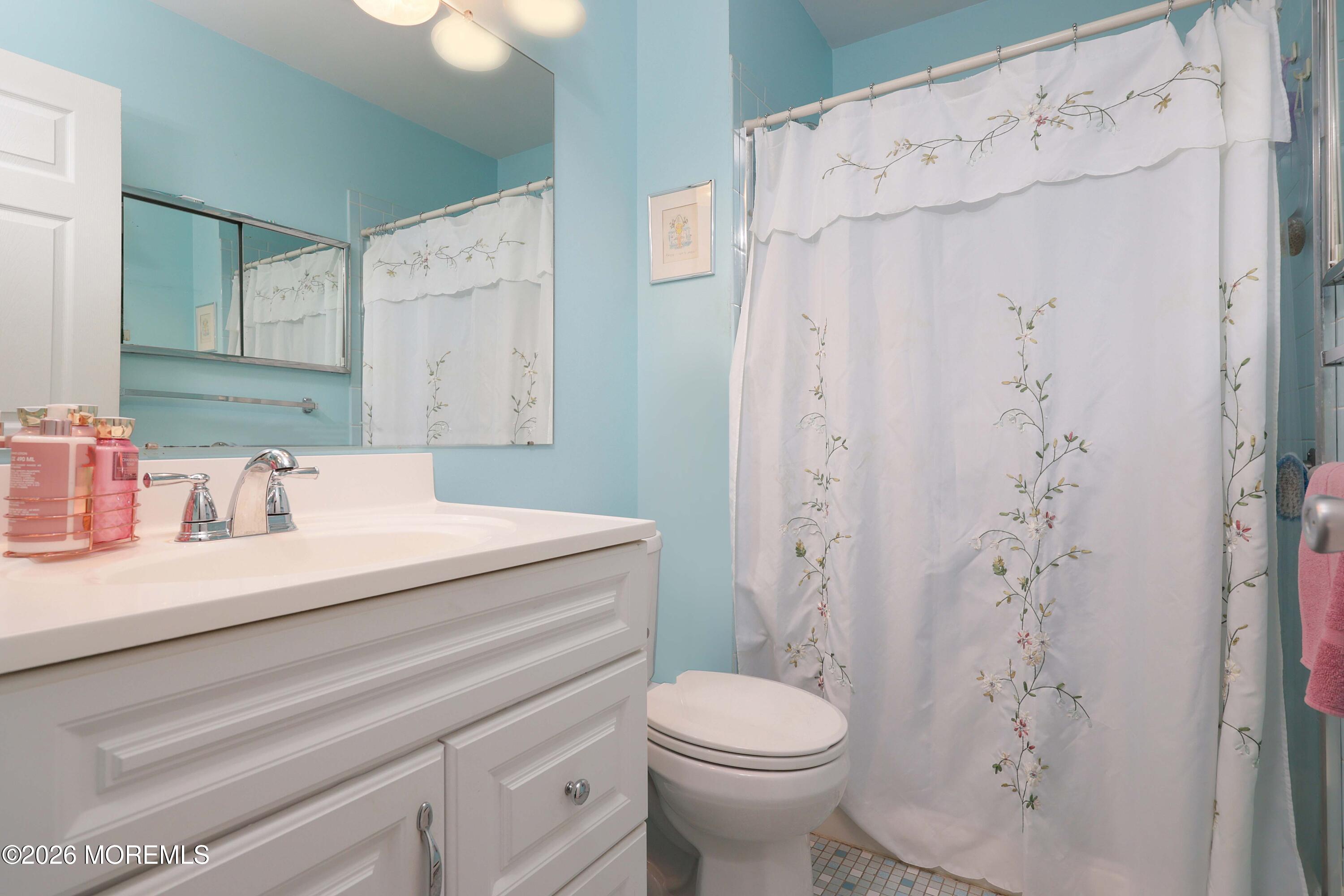240 Medford Court Manalapan NJ 07726