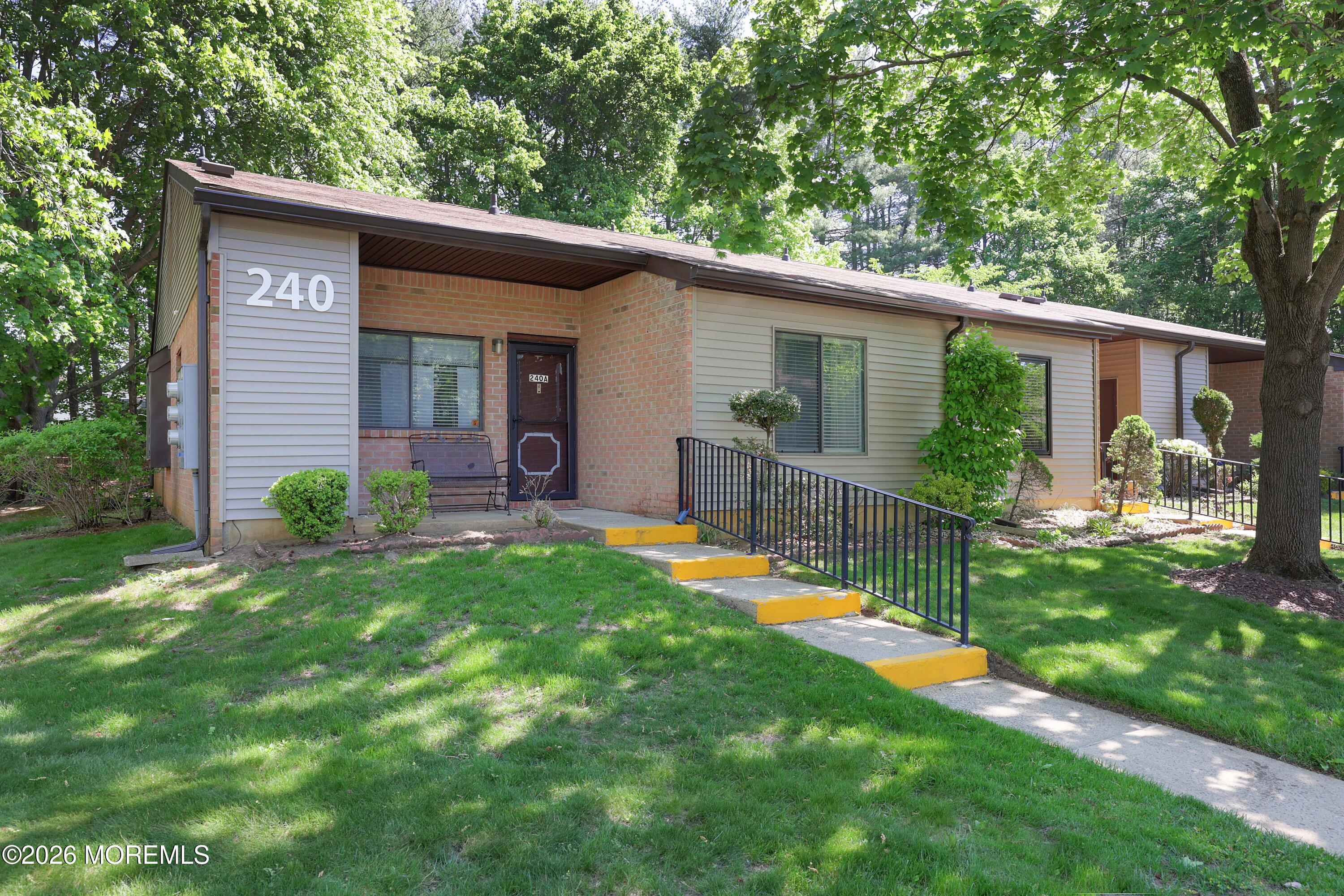 240 Medford Court Manalapan NJ 07726